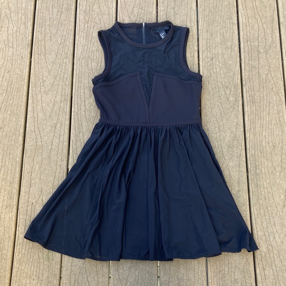 H&M Women’s Black Dress Sleeveless, High Neck, Low Cut Mesh, Short Size 8